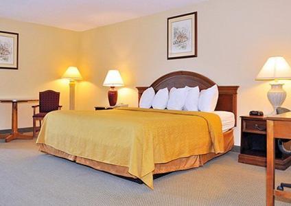 Quality Inn & Suites Вільямсбург Номер фото