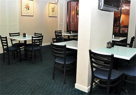 Quality Inn & Suites Вільямсбург Екстер'єр фото